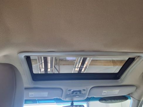 Used 2014 Toyota Sienna XLE FWD image 21