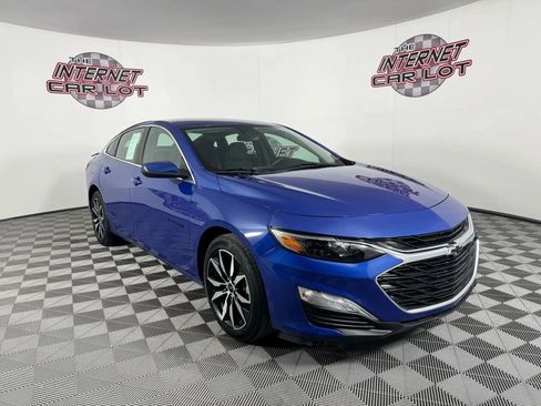 Used 2023 Chevrolet Malibu RS w/ LPO, Floor Liner Package image 9