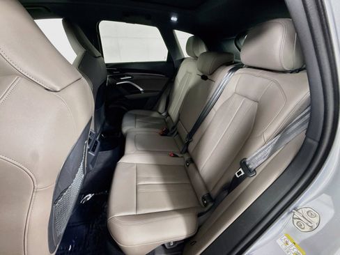 Used 2025 Audi Q5 Premium w/ Premium Plus AWD/4WD image 19