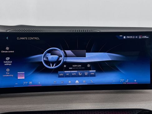 Used 2025 BMW 330i Sedan image 24