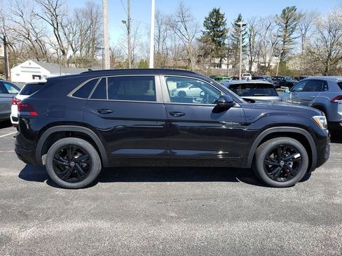 New 2026 Volkswagen Atlas Cross Sport SEL R-Line AWD/4WD image 2