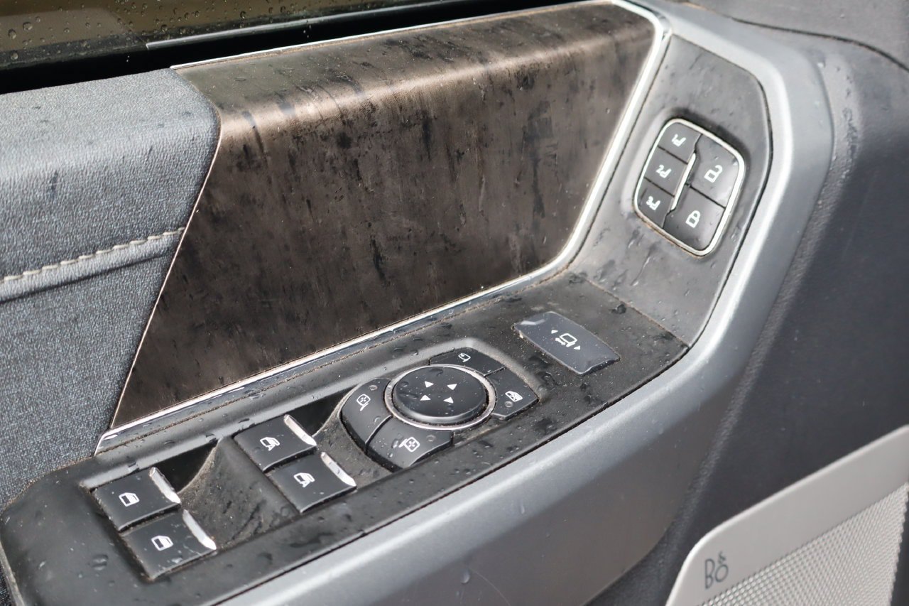 Used 2024 Ford F250 Lariat w/ Sport Appearance Package AWD/4WD image 19