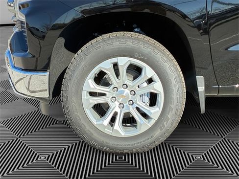 New 2025 Chevrolet Silverado 1500 LTZ w/ LTZ Premium Package image 9