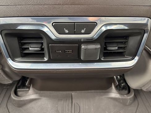 Used 2020 GMC Sierra 1500 SLT w/ SLT Premium Plus Package AWD/4WD image 32