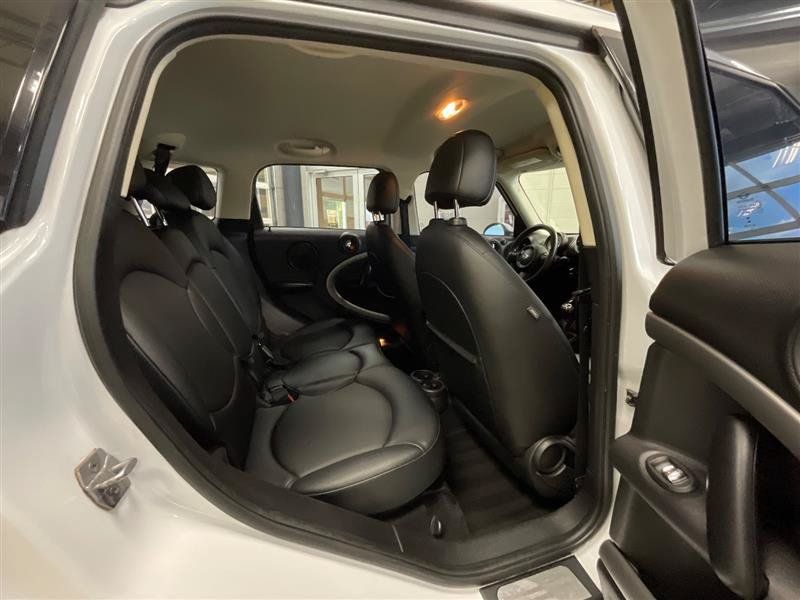 Used 2014 MINI Cooper Countryman w/ Cold Weather Package FWD image 19