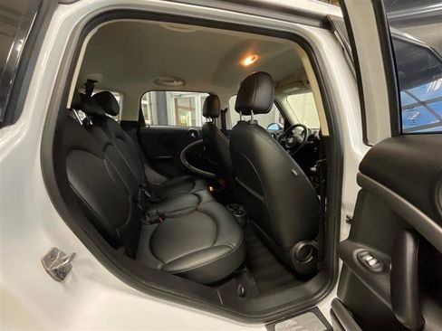 Used 2014 MINI Cooper Countryman w/ Cold Weather Package image 19