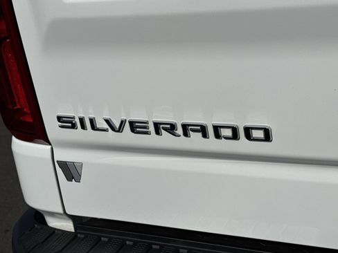 Used 2022 Chevrolet Silverado 1500 ZR2 w/ Technology Package image 44