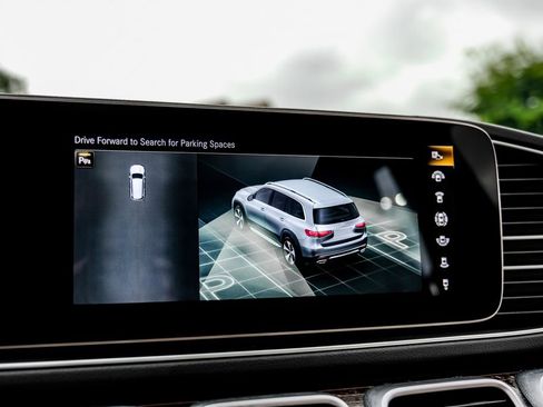 Used 2023 Mercedes-Benz GLS 580 4MATIC image 40