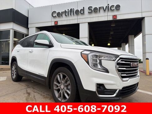Used 2024 GMC Terrain SLT AWD/4WD image 1