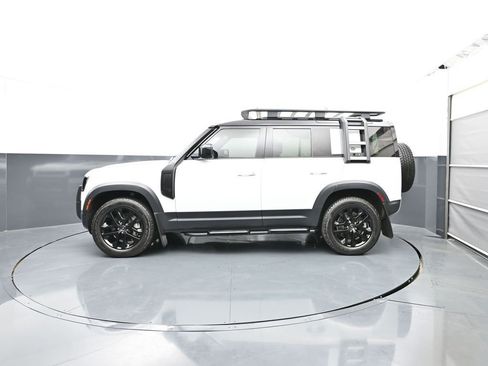 Used 2020 Land Rover Defender 110 HSE AWD/4WD image 4