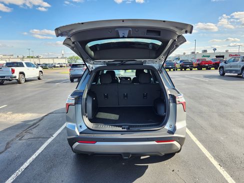 New 2026 Chevrolet Equinox LT FWD image 7