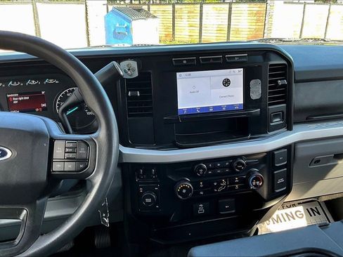 Used 2023 Ford F350 XLT AWD/4WD image 5