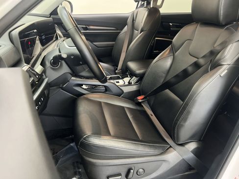 Used 2023 Kia Telluride S image 11