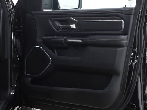 Used 2025 RAM 1500 Laramie AWD/4WD image 12