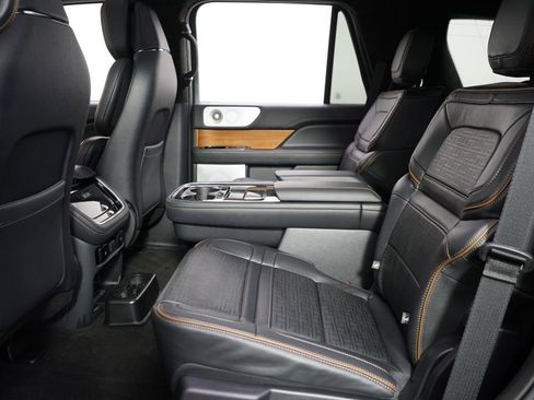 Used 2024 Lincoln Navigator Black Label AWD/4WD image 23