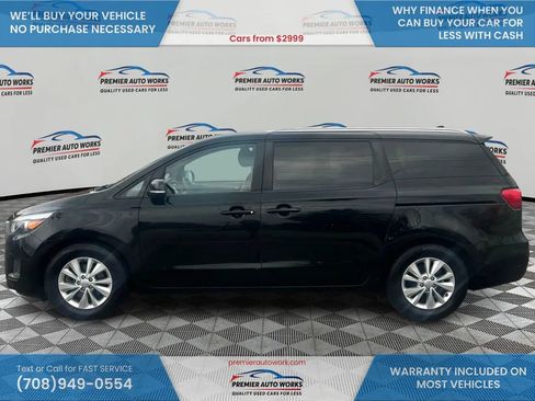 Used 2017 Kia Sedona LX w/ LX Essentials Premium Package FWD image 9