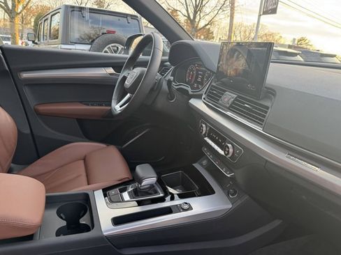 Used 2025 Audi Q5 2.0T Premium w/ Convenience Plus Package image 26