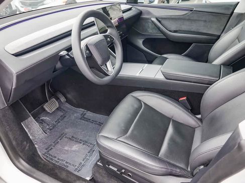 Used 2026 Tesla Model Y 2WD image 15