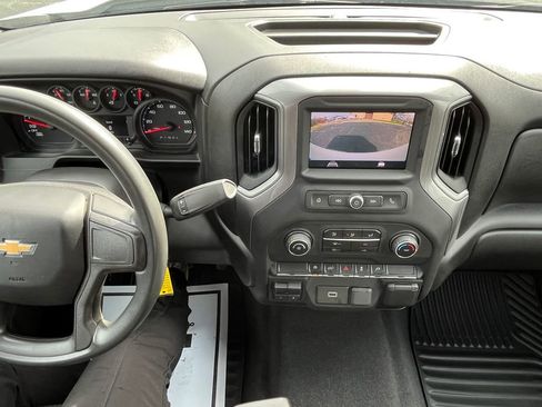 Used 2020 Chevrolet Silverado 1500 Custom w/ Custom Value Package image 14