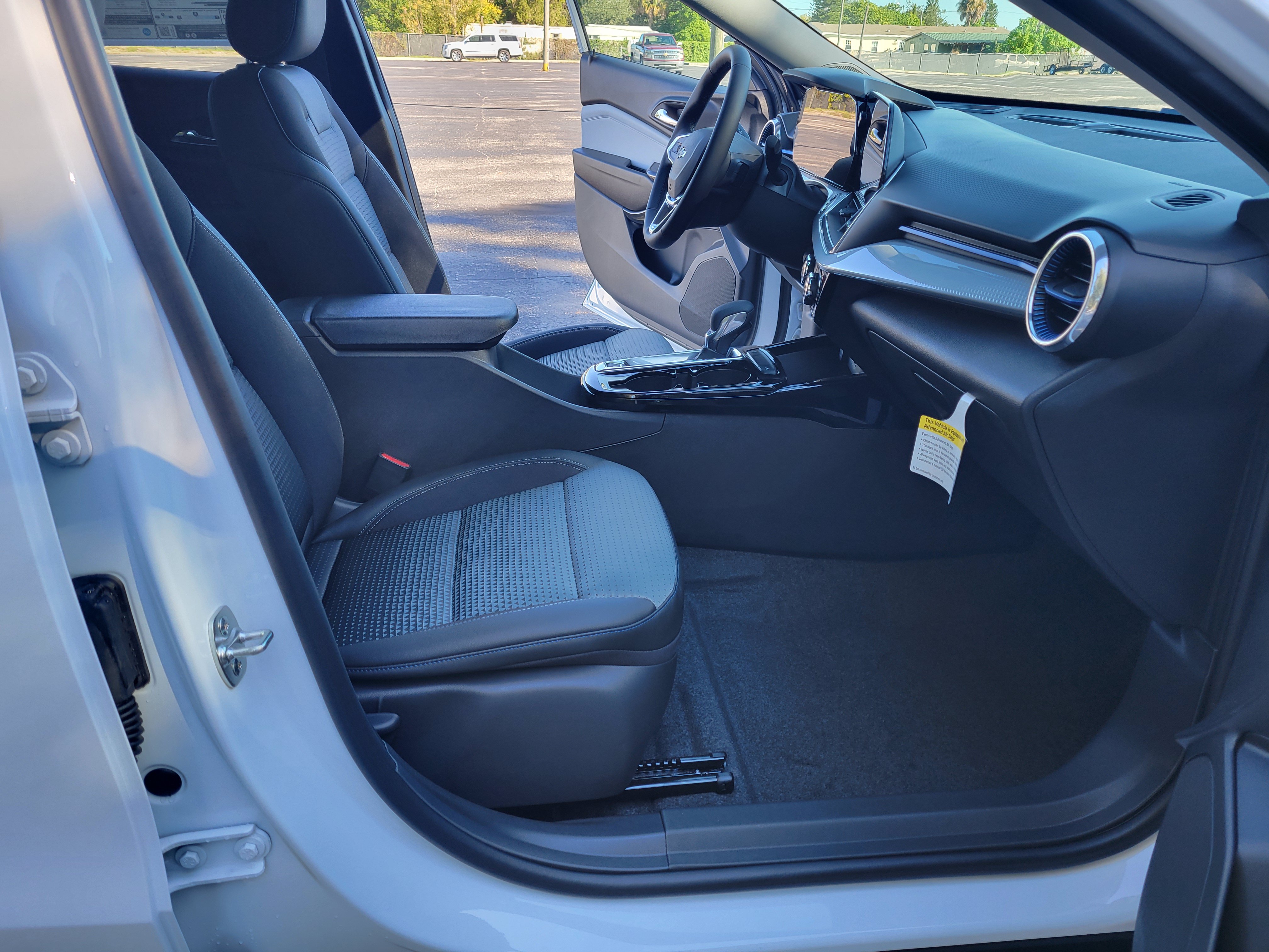 Used 2026 Chevrolet Trax LT w/ Driver Confidence Package FWD image 26
