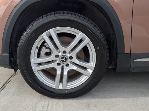 Used 2023 Mercedes-Benz GLA 250 w/ Premium Package image 9