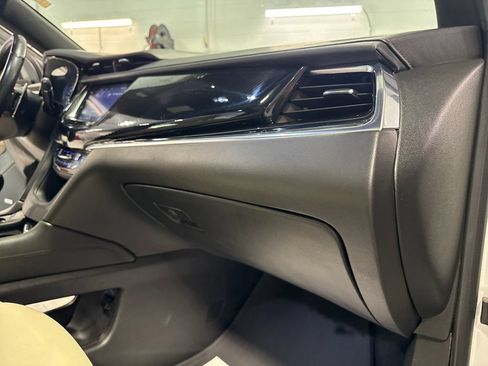 Used 2020 Cadillac XT6 Sport AWD/4WD image 38