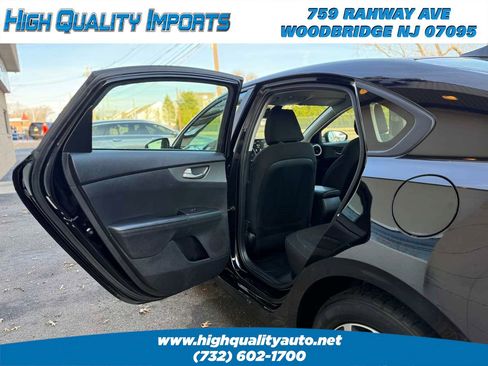 Used 2021 Kia Forte LXS image 14