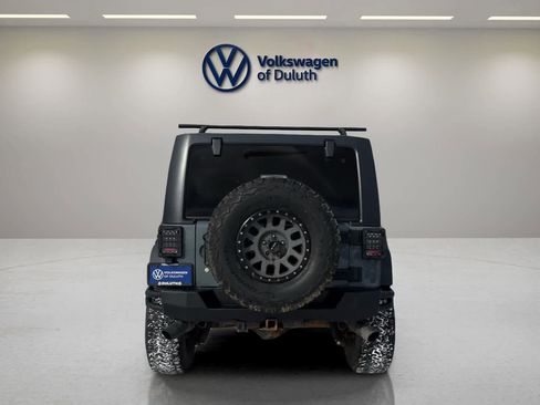 Used 2014 Jeep Wrangler Unlimited Rubicon w/ Connectivity Group image 7