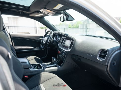 Used 2019 Dodge Charger Scat Pack w/ Dynamics Package RWD image 15
