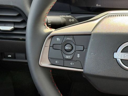 Certified 2026 Nissan Sentra SR w/ Floor Mat Package FWD image 19