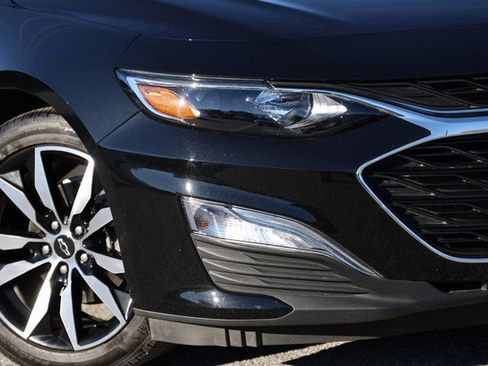 Used 2025 Chevrolet Malibu RS image 9