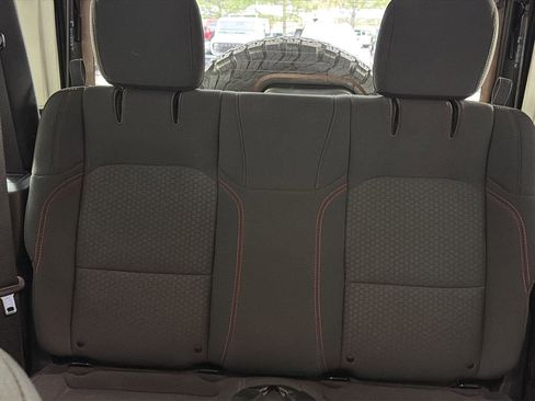 Used 2019 Jeep Wrangler Rubicon AWD/4WD image 21