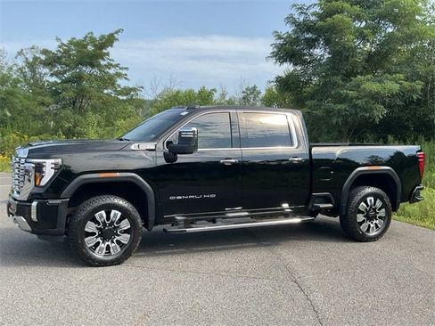 Used 2025 GMC Sierra 2500 Denali w/ Technology Package image 34