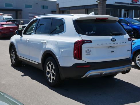 Used 2020 Kia Telluride EX AWD/4WD image 3