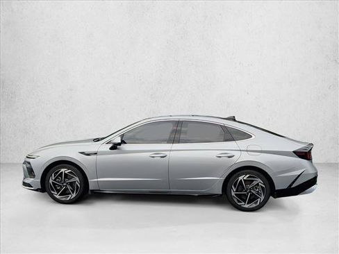 Used 2025 Hyundai Sonata SEL FWD image 8
