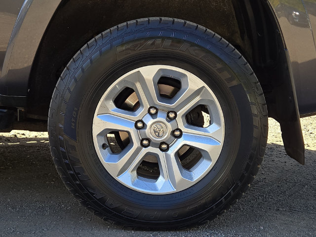 Used 2018 Toyota 4Runner SR5 Premium AWD/4WD image 27