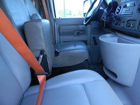 Used 2016 Ford E-350 and Econoline 350 Super Duty RWD image 3