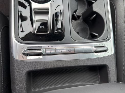 Used 2025 Kia Carnival SX Prestige FWD image 19