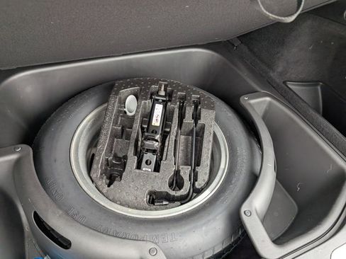 Used 2018 Jeep Grand Cherokee Limited image 27