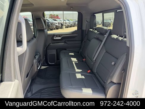 New 2026 GMC Sierra 1500 SLT AWD/4WD image 23