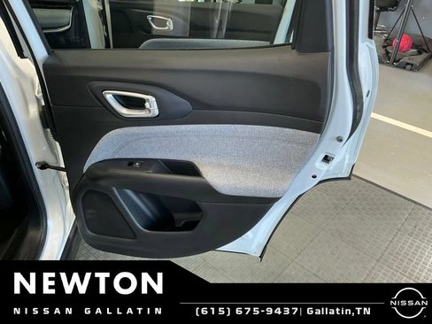 Used 2022 Jeep Compass Latitude AWD/4WD image 40