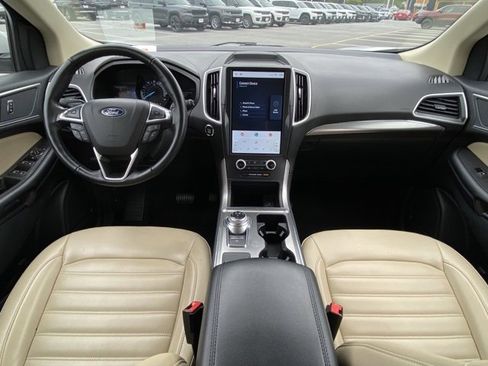 Used 2022 Ford Edge SEL image 25