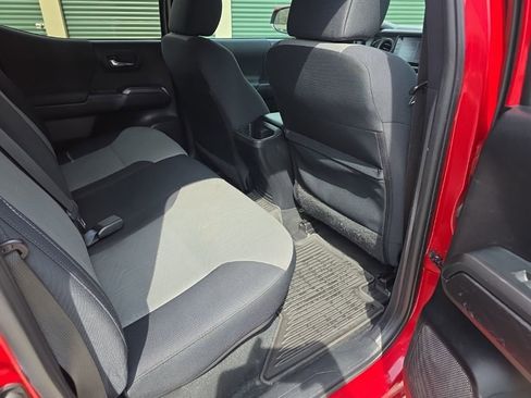 Certified 2021 Toyota Tacoma TRD Off-Road image 17