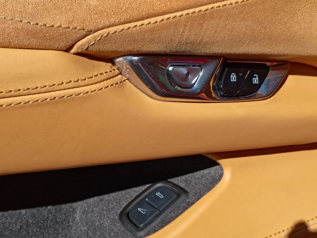 Used 2023 Chevrolet Corvette Stingray Premium Conv w/ Battery Protection Package RWD image 20