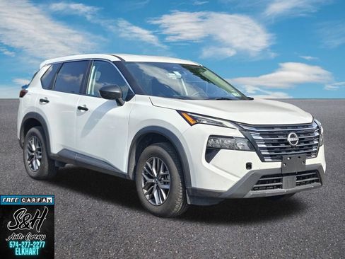 Used 2024 Nissan Rogue S AWD/4WD image 3