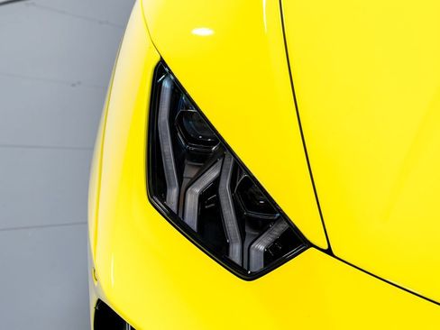 Used 2022 Lamborghini Huracan EVO AWD/4WD image 41
