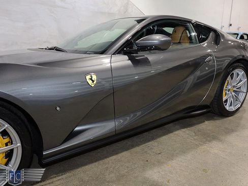 Used 2020 Ferrari 812 Superfast RWD image 13