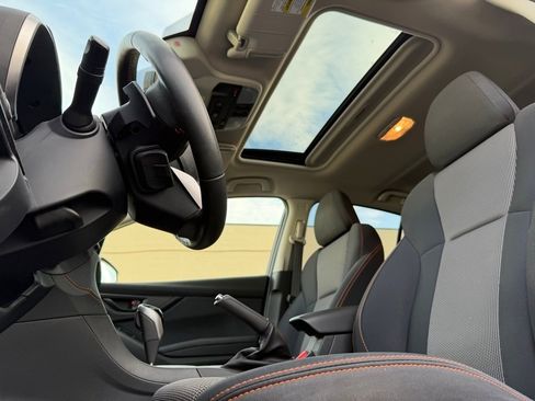 Used 2023 Subaru Crosstrek 2.0i Premium image 10