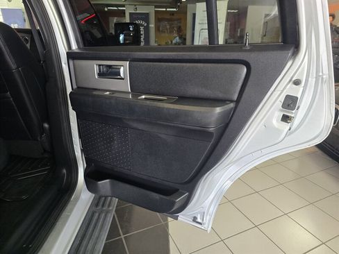 Used 2017 Ford Expedition XLT w/ Equipment Group 202A RWD image 20
