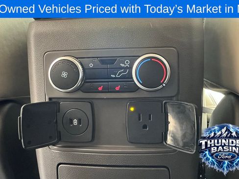 Used 2023 Ford Explorer Platinum w/ Technology Package AWD/4WD image 14